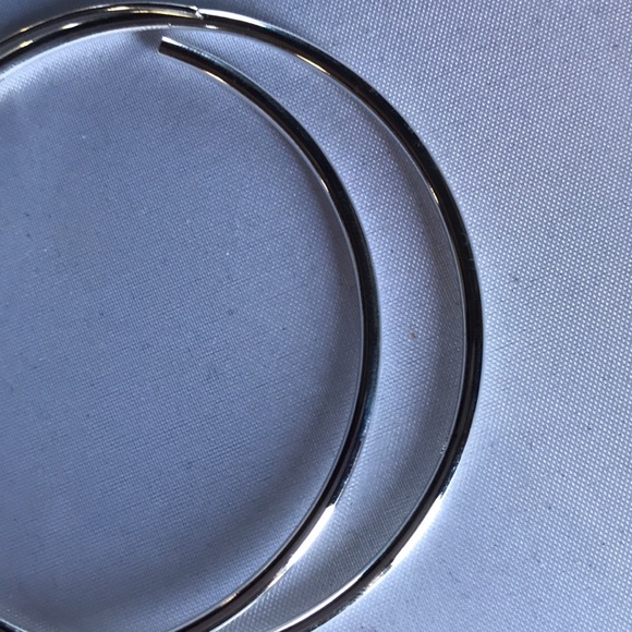 New! Silver Plated Hoop Earrings - Picture 13 of 16